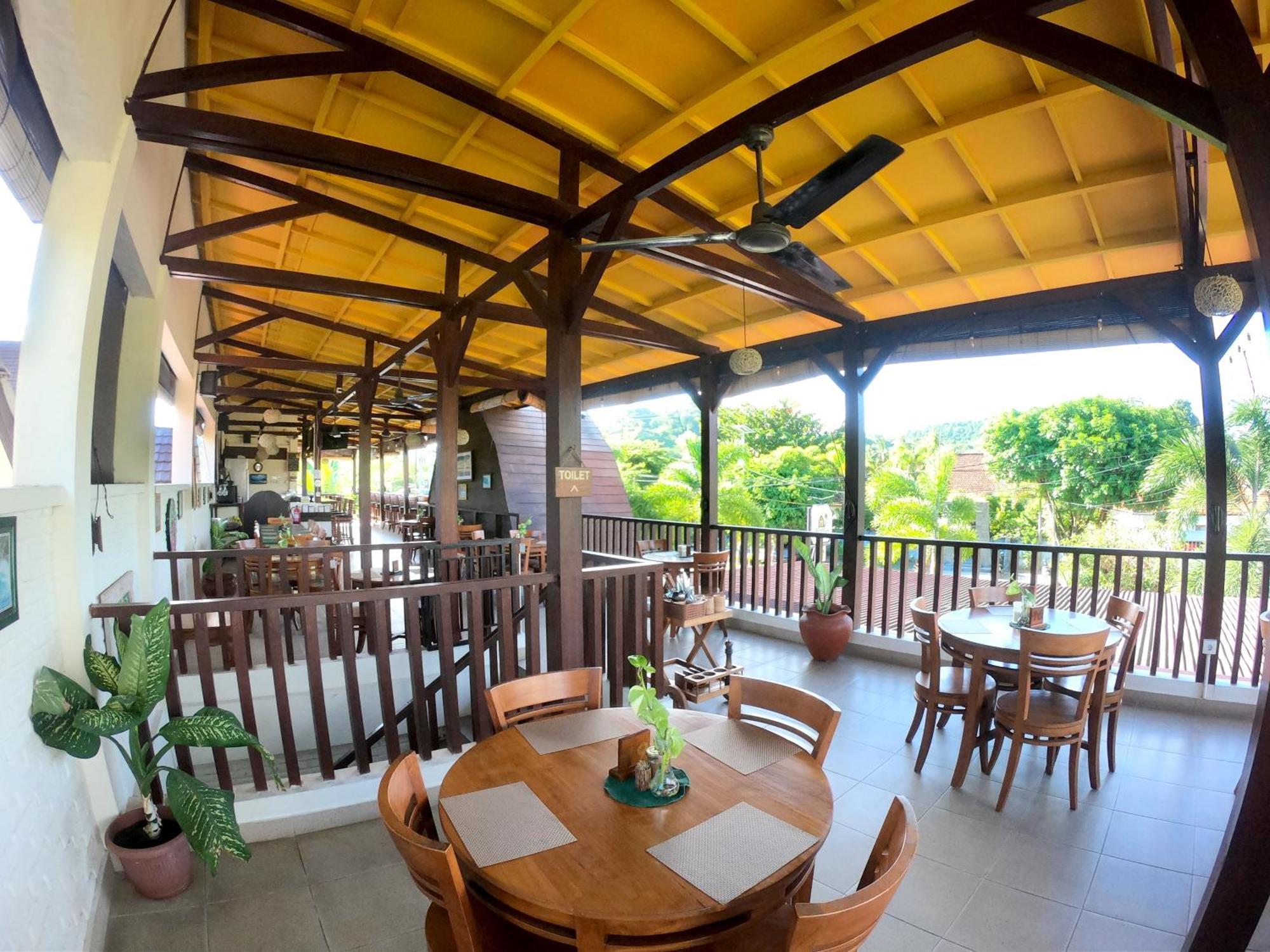 Bruga Villas Restaurant And Spa Selong Belanak Exterior photo